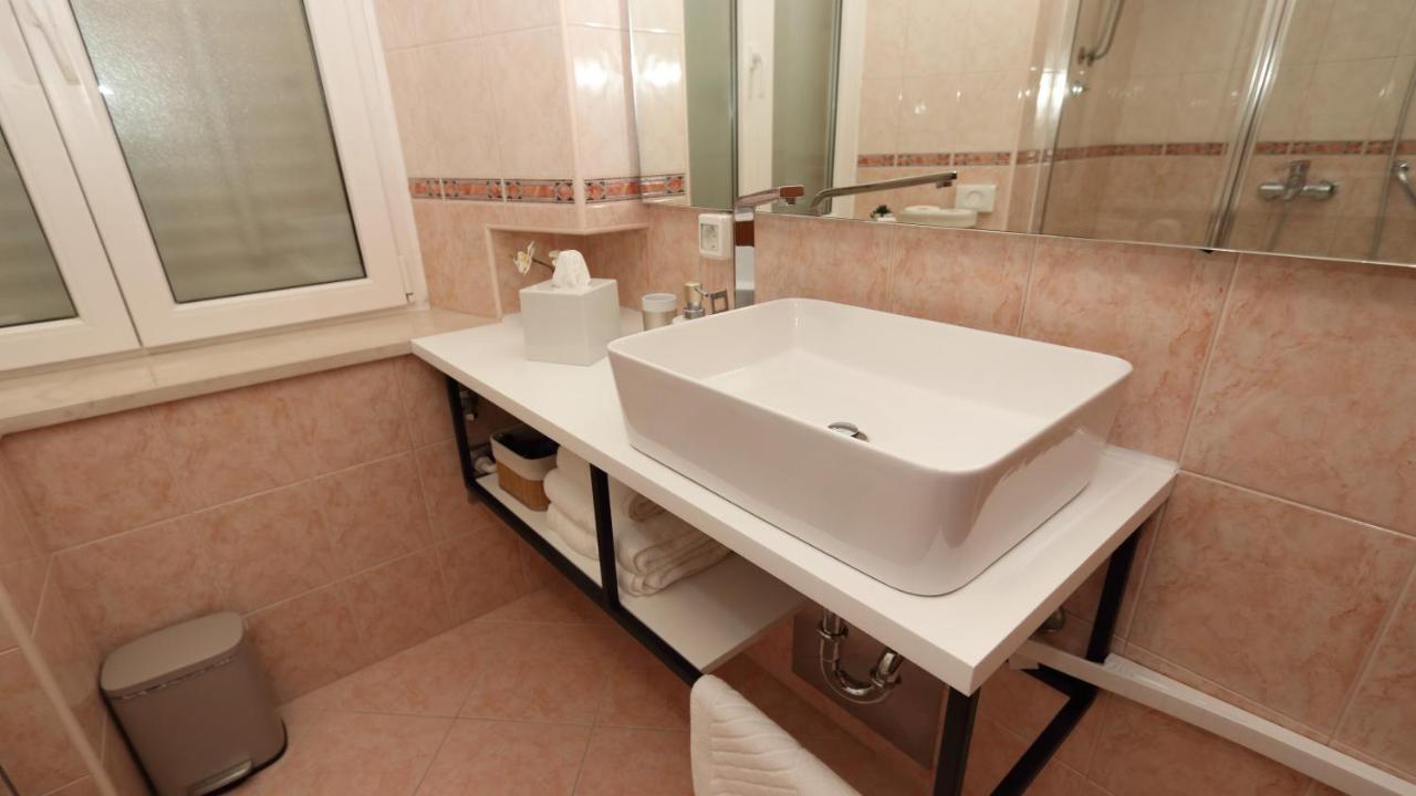 Etal Luxury Apartment Ragusa Esterno foto